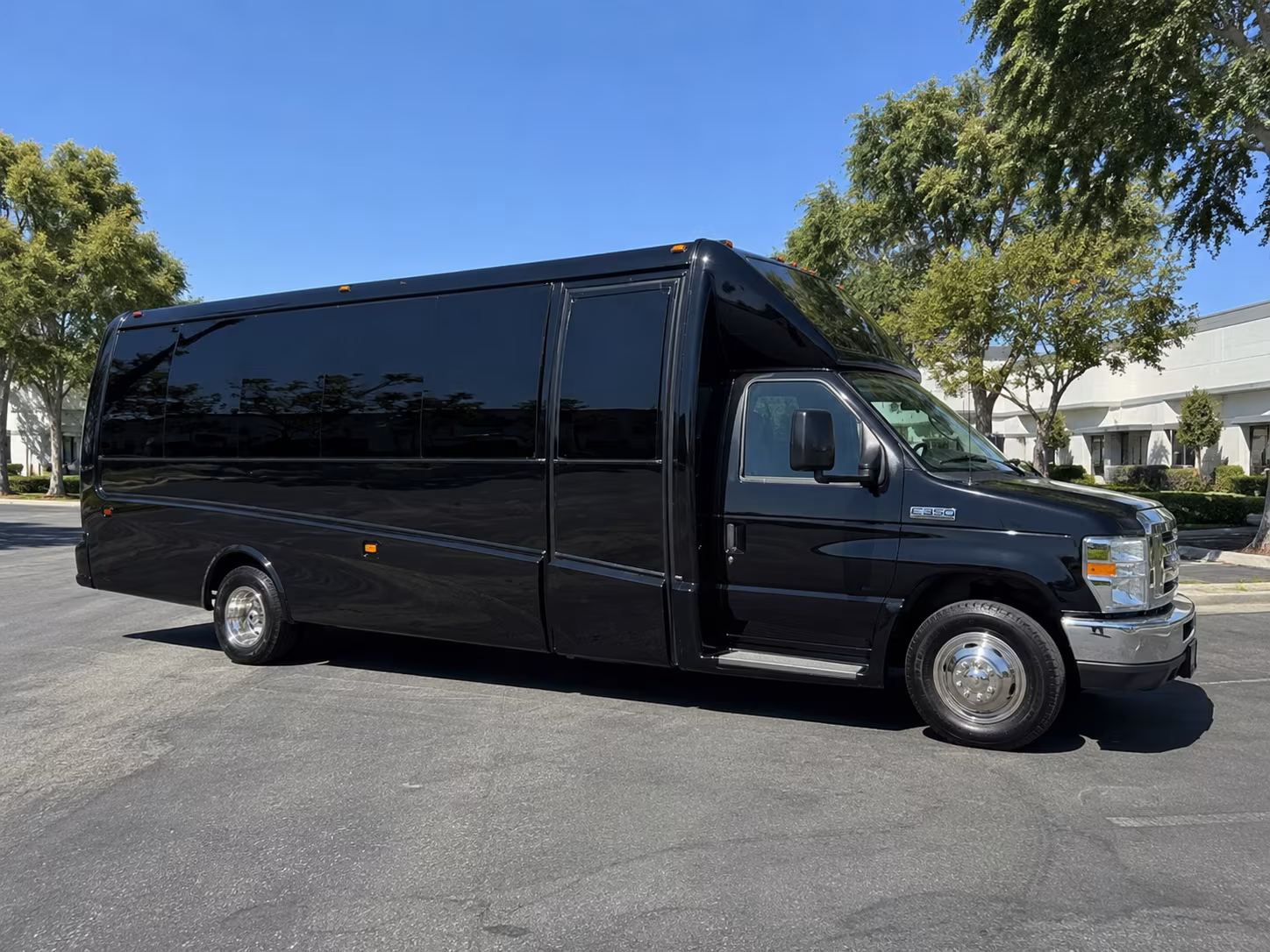 bachelor and bachelorette party buses in grand prairie